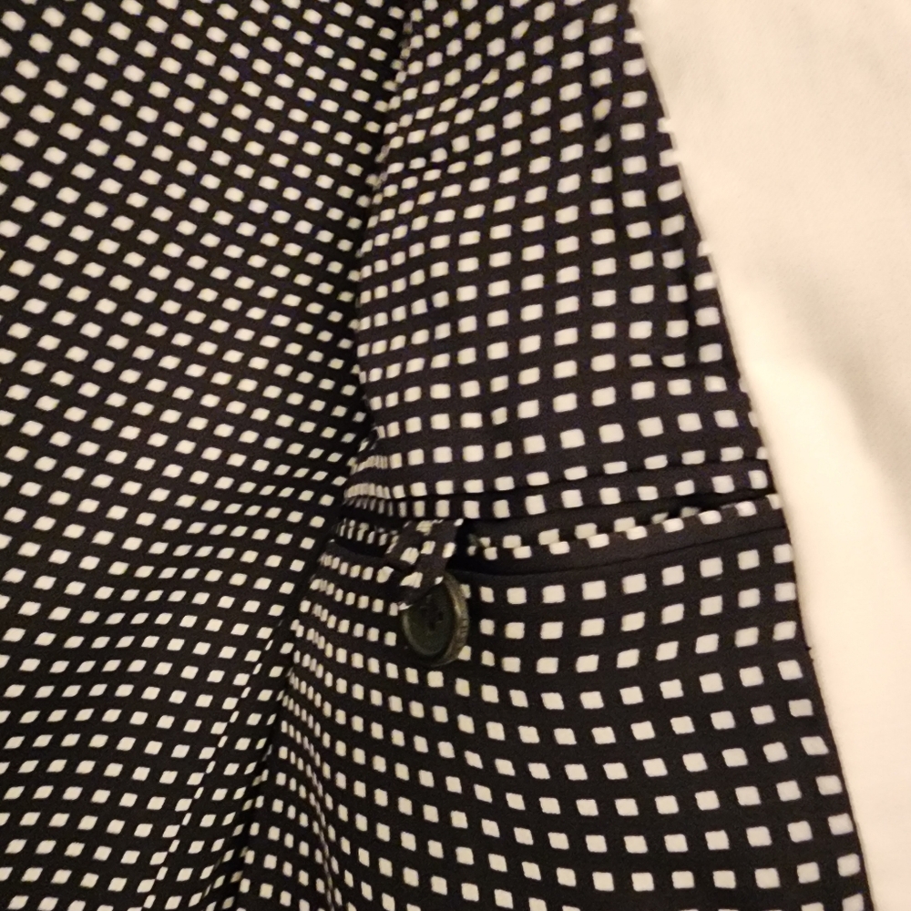 EQUIPMENT Quincy Blazer In True Black with White Lapel (Various Sizes) - Picture 10 of 16